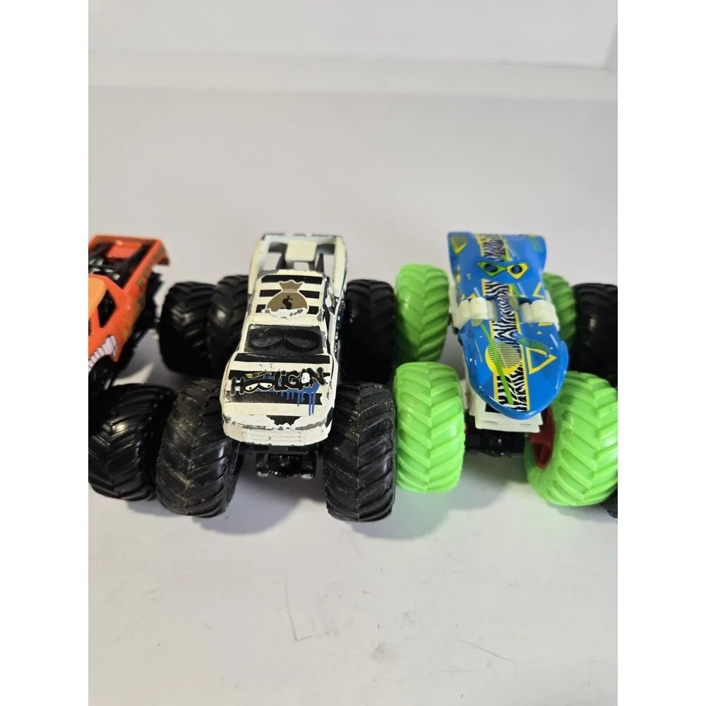 Hot Wheels Monster Trucks Lot 5 1:64 El Toro Loco Skeleton Crew Hooligan